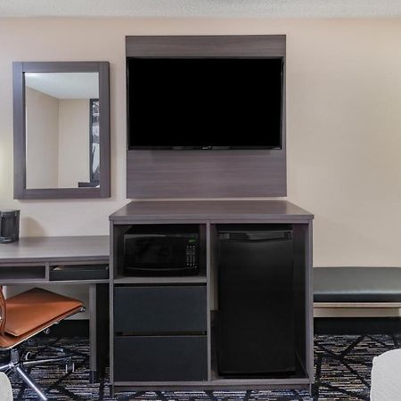 Super 8 By Wyndham Charlottesville Luaran gambar